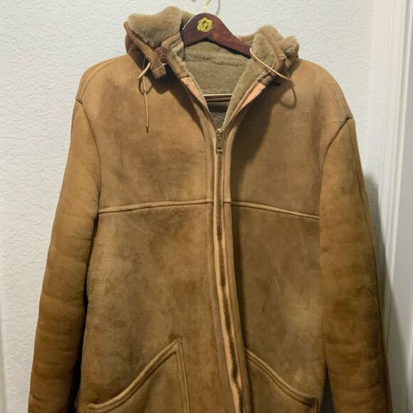 Overland sheepskin hooded coat - Picture 3 of 12